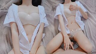 Thai babe Sskok16 is too horny to go to bed, exclusive video