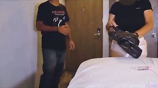 I asked for a consoler online and I was fucked by the delivery guy
