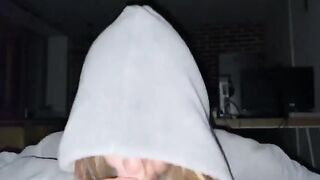 A pickup guy fucked a babe from the street without a condom, a risky move