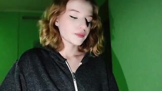 The girl was caught at home, so she had to engage in intimate acts right there in the entrance