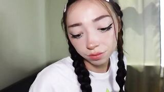 Stepsister twerks on the dick before parents come home