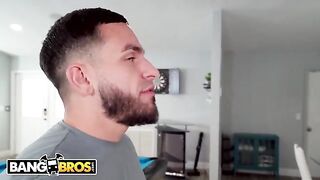 Peter Green is obsessed with Harley King's big ass in this steamy scene