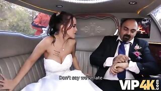 A bride allows her husband to watch her getting anal in the car