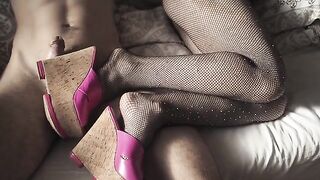Babe in fishnet stockings and high heels, exclusive footage