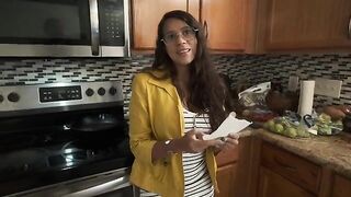 My stepmom has a big ass and she squirts when she comes