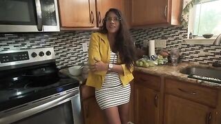 My stepmom has a big ass and she squirts when she comes