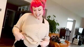 Proxy Paige stuffing her ass with pasta for cooking