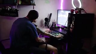 Gamer Girl gets her pussy railed while playing Destiny 2, a hardcore scene