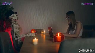 The best Halloween XXX parody videos to watch with your girlfriend