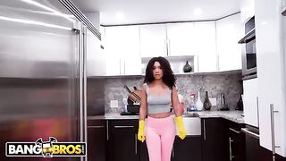 The lovely housekeeper, Luna, cleans the big black cock with her mouth and pussy