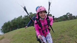Sexx Sexxx has an extreme squirting orgasm while paragliding over the sea