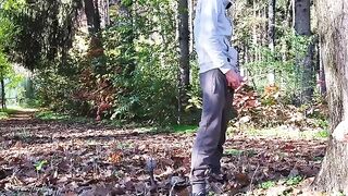A flash of dick in the park, a MILF can't resist titty fuck