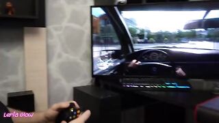 A girl distracts her boyfriend by fucking while he plays video games