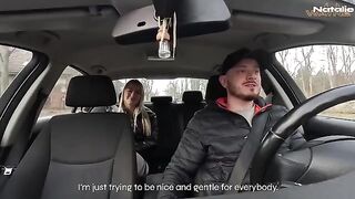 A hot girl got into the taxi and agreed to have sex right there