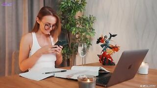 Squirt while learning Spanish with a hot solo girl