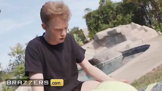 Cock craving stepmom and stepdaughter share a passionate ride