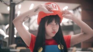 An exhibitionist movie with Super Mario Bros., full of raw, unfiltered passion
