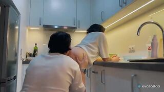 A couple has no idea how to part without meeting again