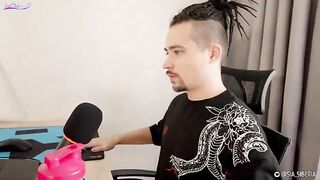 A sexy girl rewarded her geek partner with sex for his streaming skills