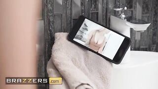 Isabelle Deltore showers, then lets Jordi fuck her in the tub