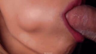 The guy finished in the girl’s mouth after she broke the condom