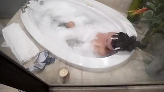Stepbrother shared the bathroom, but he kept his pants on. It was a special moment!