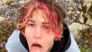 A hot chick is fucking on the stone in nature, it’s really great!