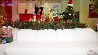 Sia Siberia is serving a sweet treat this Christmas, straight from her playful cosplay repertoire