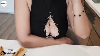 She tries to justify her pussy licking for cumshots by using excuses