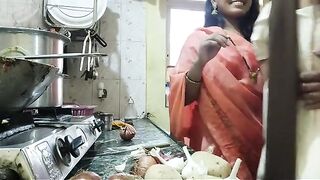 Two guys fucked an Indian babe in a steamy Mumbai threesome