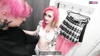 The consultant fucked her in the dress room for passion