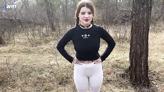 A hot chick is fucking with a guy in the forest, it’s a big scandal!