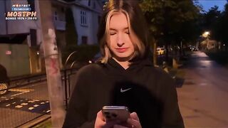 An 18-year-old girl received a luxurious surprise on the first date