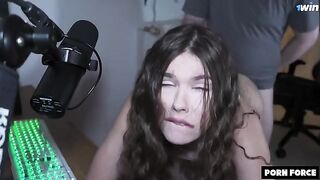 A girl made a streamer cum, doing something proper for once