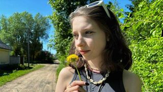 A beautiful Ukrainian girl met a guy on the street and got fucked that day