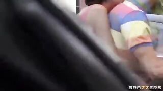 A man with his friends fucked in a car two whores