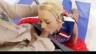 A gymnast has awesome sex while sitting on a twine