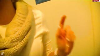 Girl makes a blowjob in the toilet to a stranger