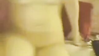 Asian beauty masturbates on her webcam