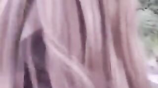 The girl isn't shy to do blowjob in public place