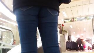 A chick with such forms is great at sex