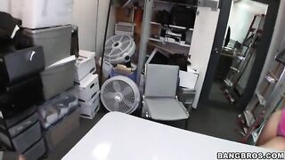 A guy changed his wife for a cleaner at work, it was worth it