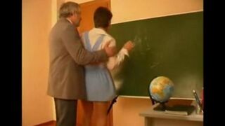 The student became the victim of a teacher's lust