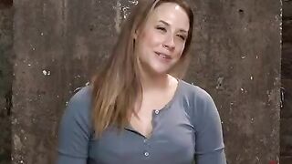 The cute woman tied up the guy and fucked him in the chair