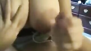 She swallows all the sperm without a single drop on her face