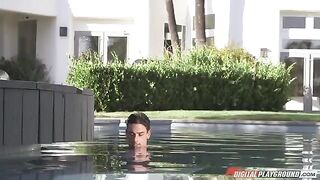 Lustful girl has sex in the swimming pool