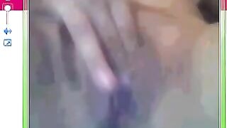 A juicy pussy was shown right next to the camera in chat
