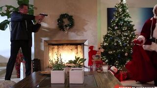 Babe fucked by Santa Claus in stockings