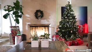 Babe fucked by Santa Claus in stockings