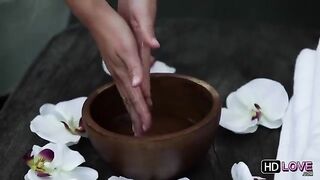 Erotic massage from a friend with a nice butt